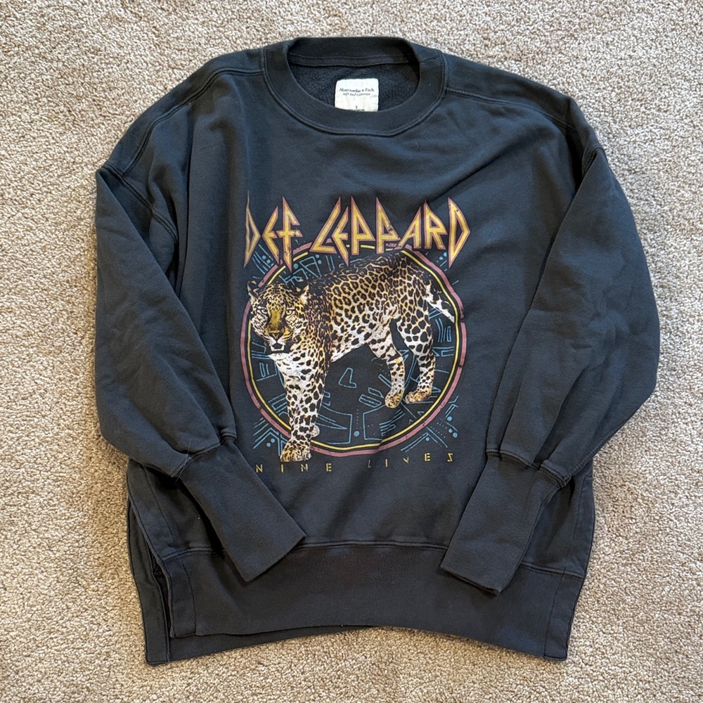 Abercrombie Grey Graphic Sweater